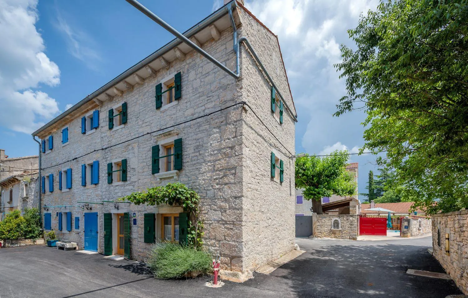 Rustic Villa Diana With Pool Near Rovinj Burici