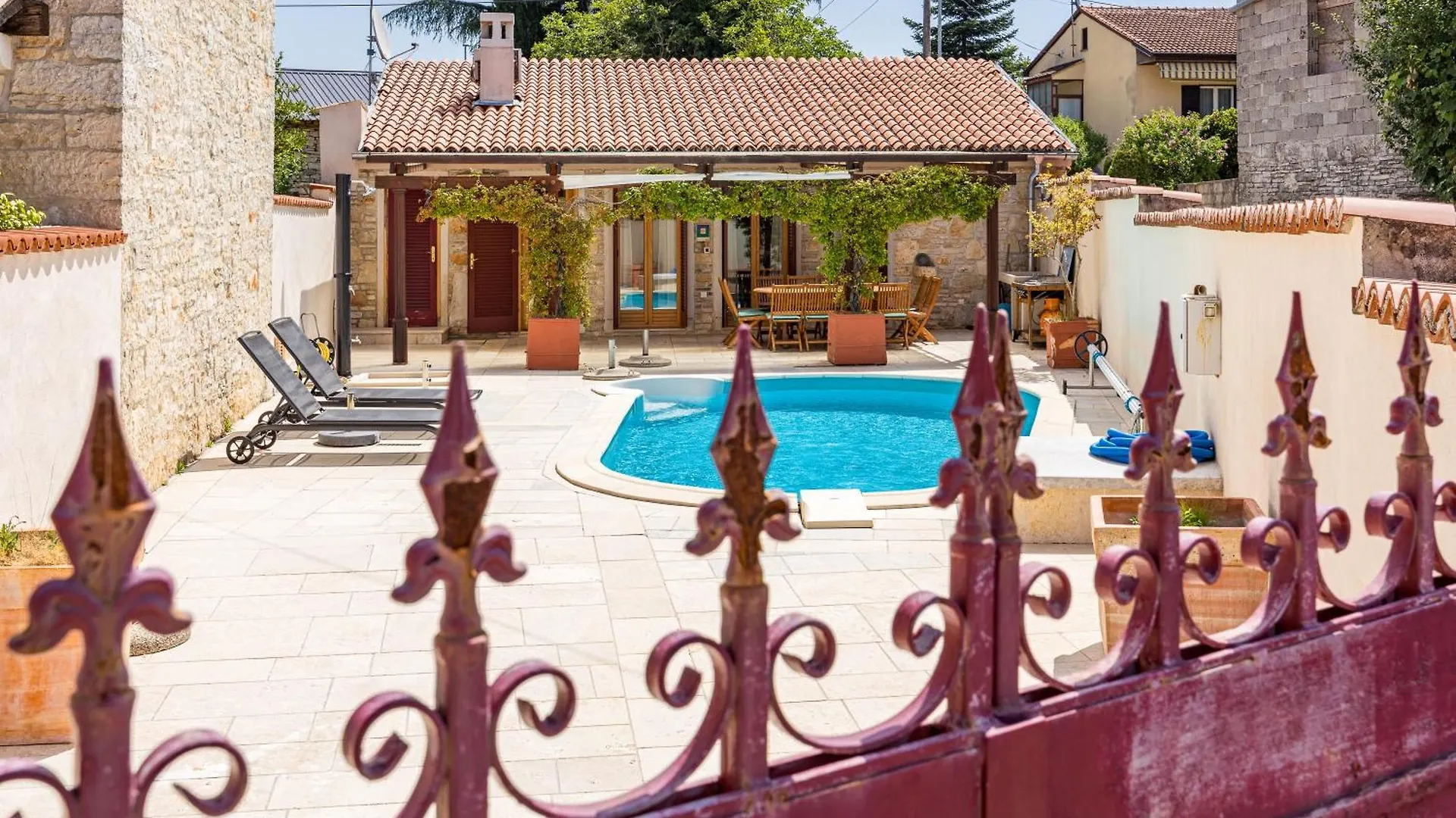 Rustic Villa Diana With Pool Near Rovinj Burici 0*,  Croatia